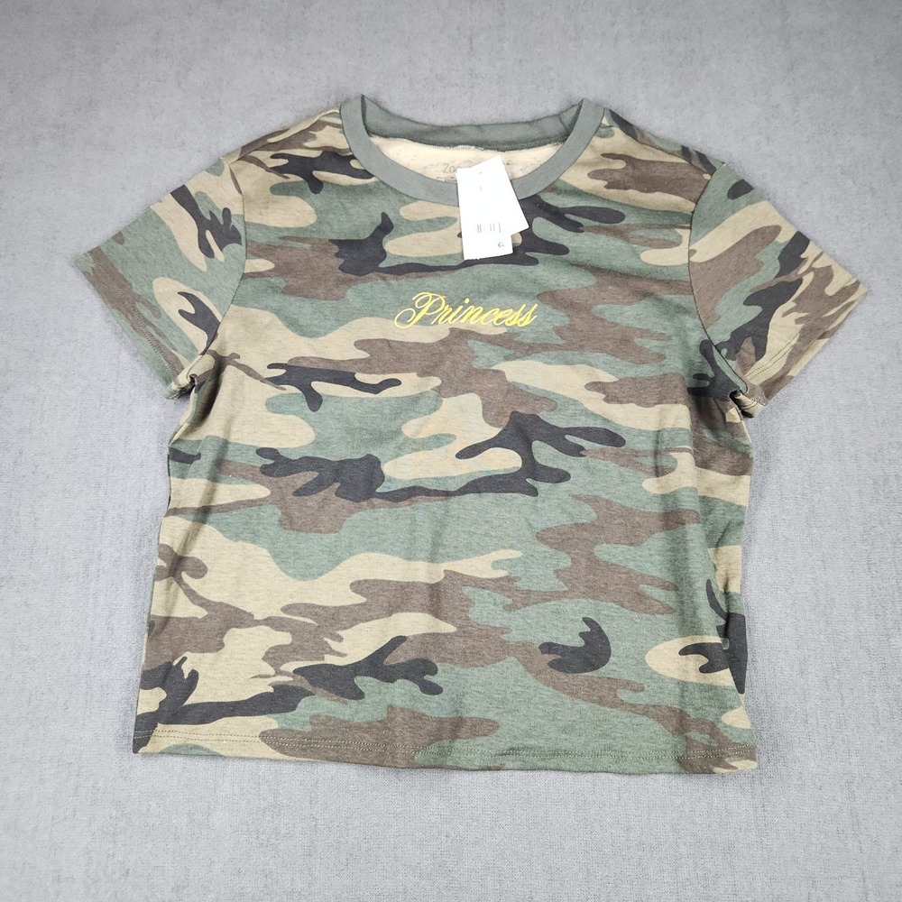 Zoe+Liv T Shirt Womens Size Large Camo‎ Princess Embroidered Short Sleeve NWT